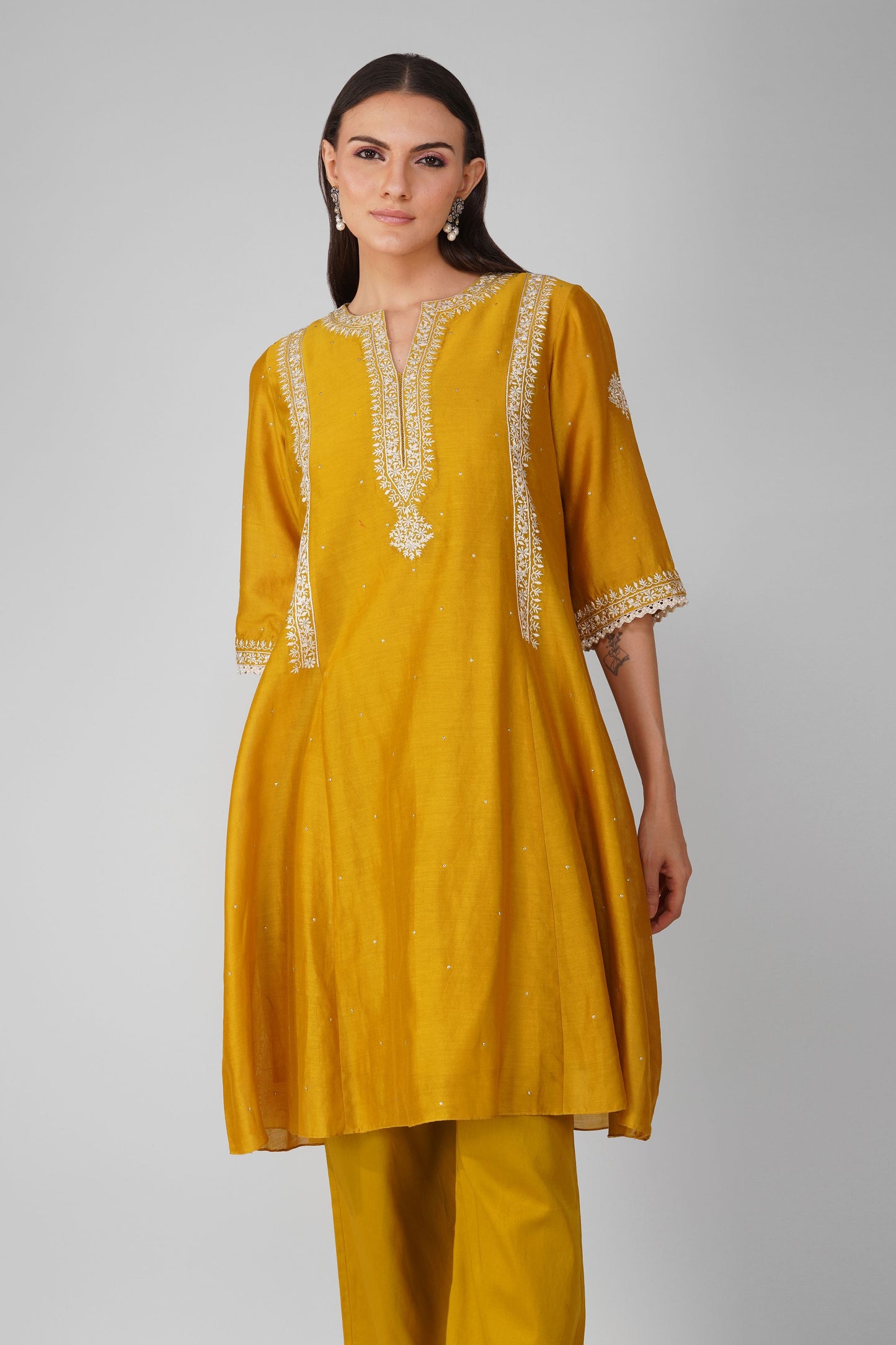 flower border haldi kurta set