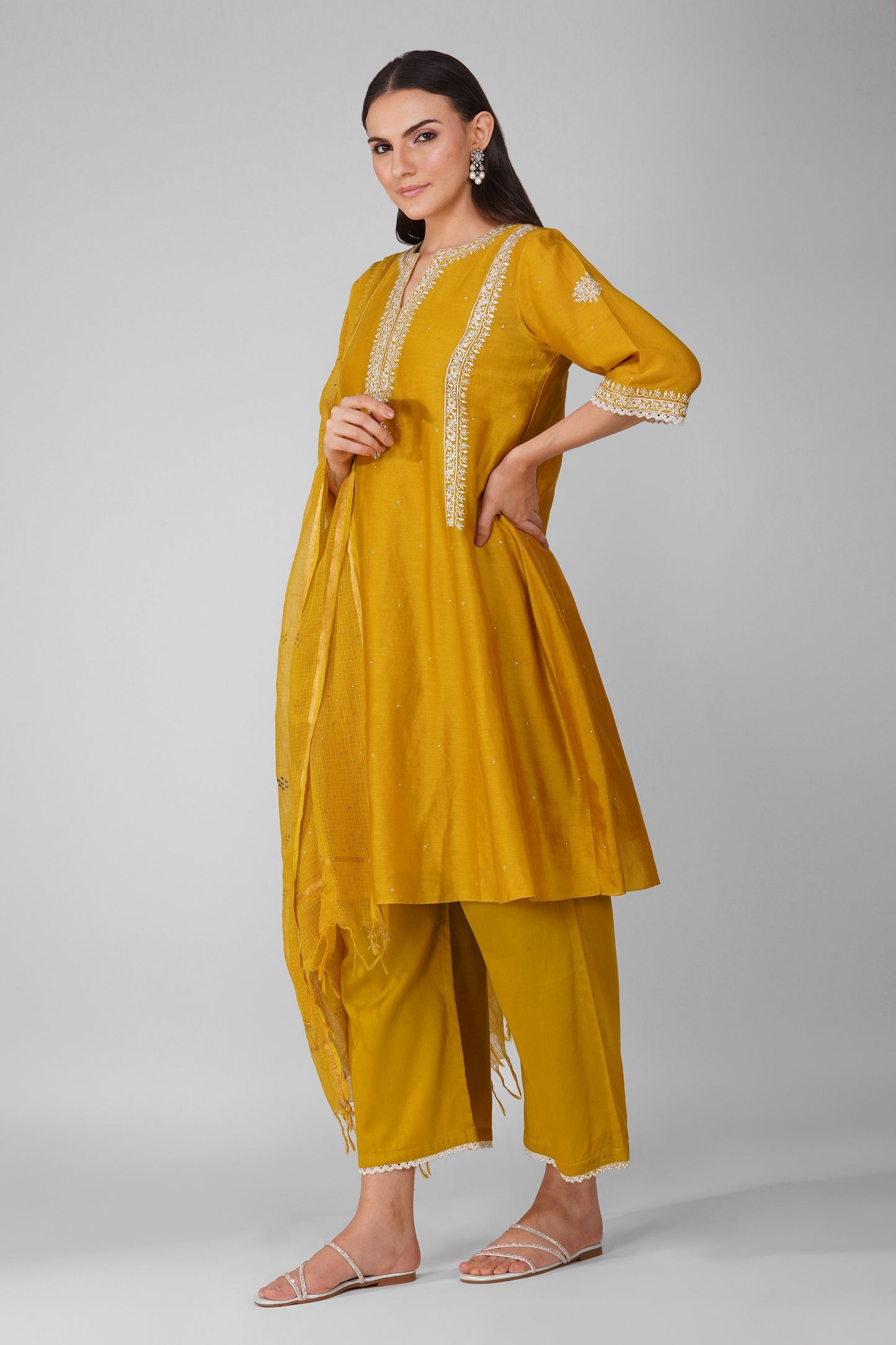flower border haldi kurta set