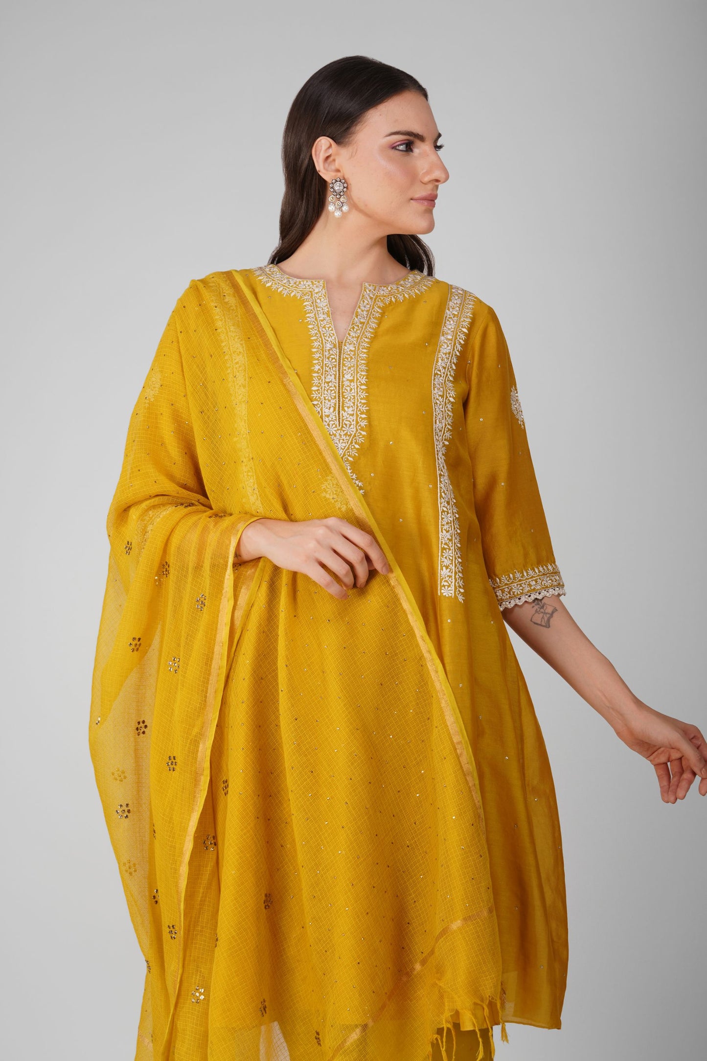 flower border haldi kurta set