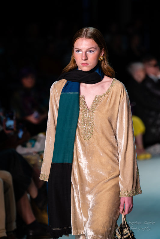 ZARDOZI BORDER VELVET TUNIC SET