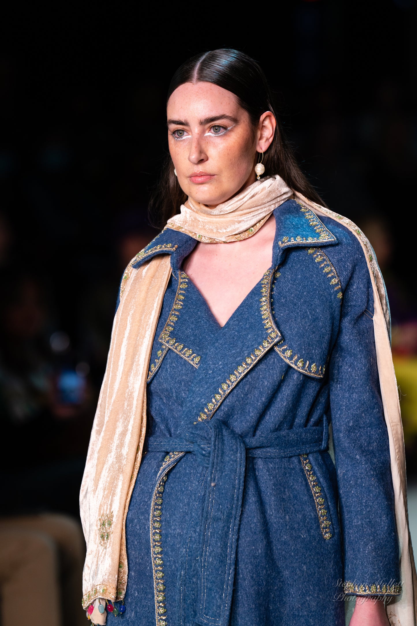 ZARDOZI BORDER WOOLLEN COAT