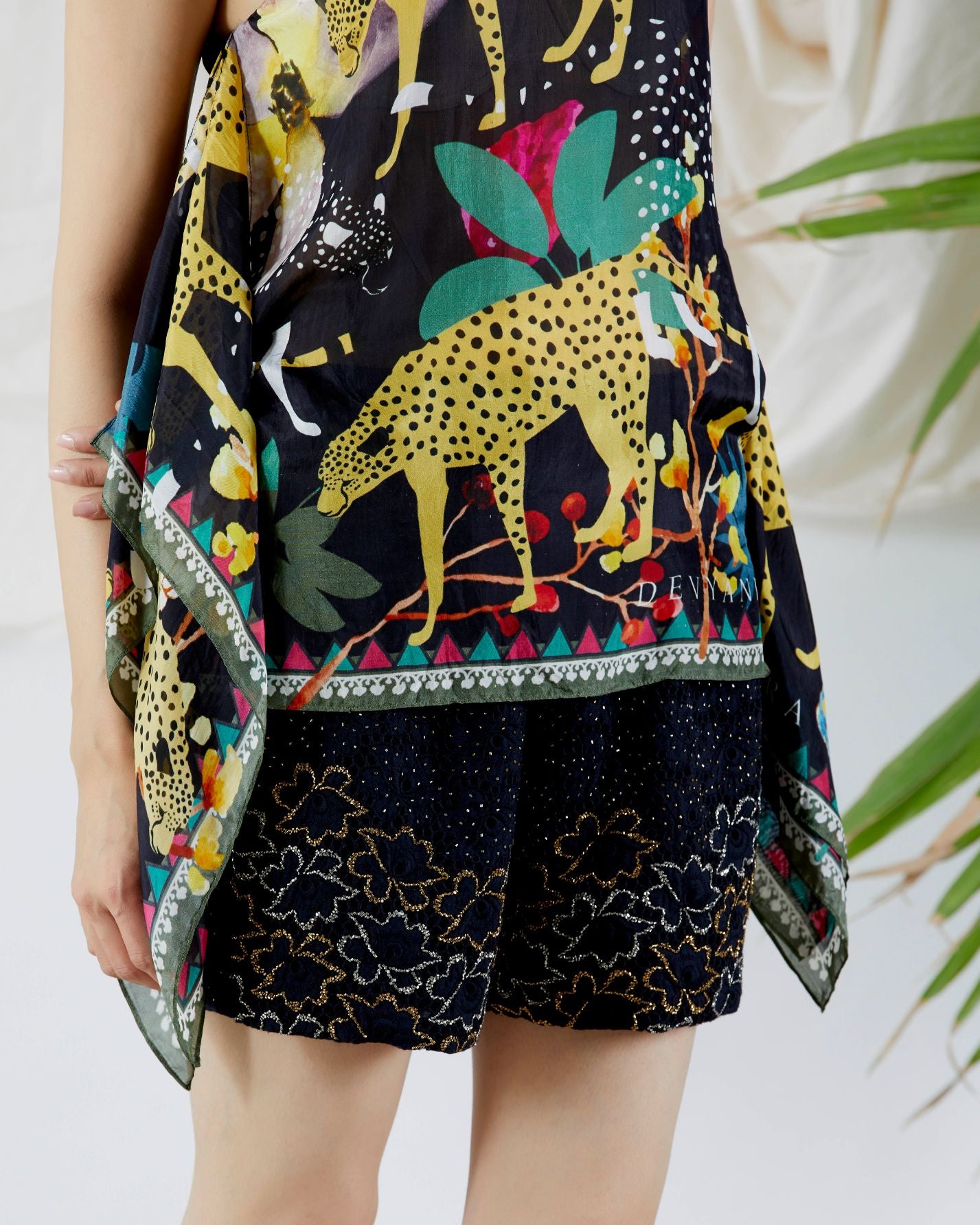 BRODERIE ANGLAISE SHORTS AND SCARF TOP