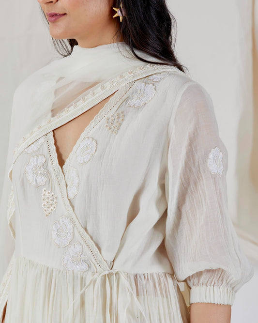 VINTAGE APPLIQUE ANGRAKHA