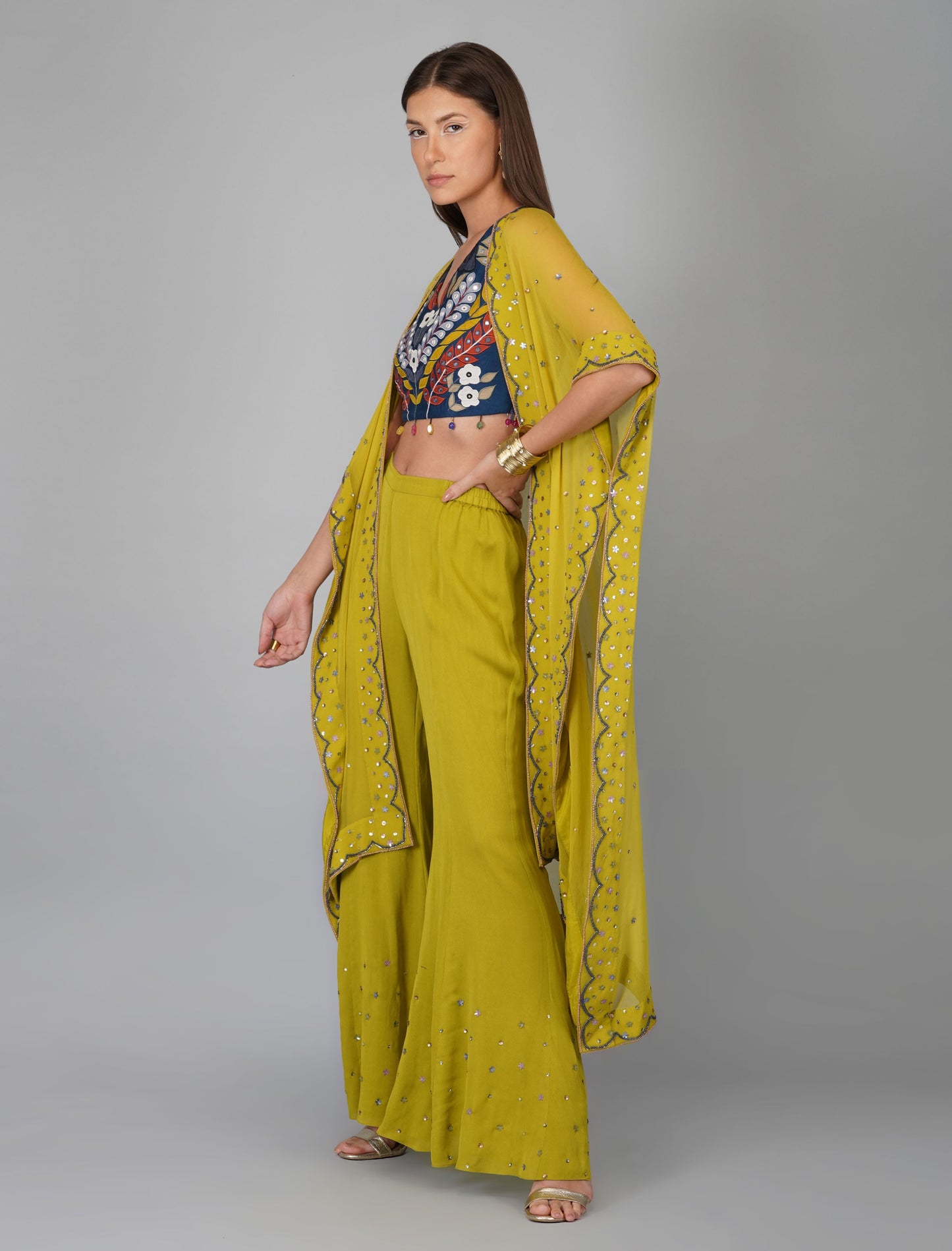 APPLIQUE BLOUSE CITRUS GREEN CAPE SET