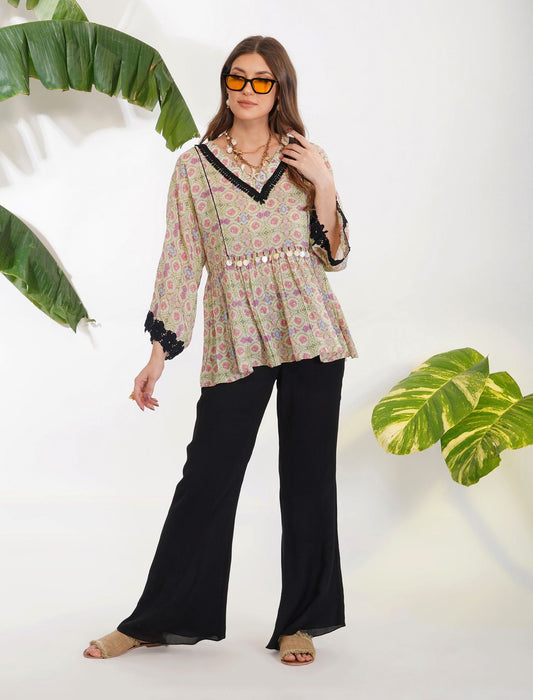 TIE-DYE TOP WITH FLOWER SLEEVES