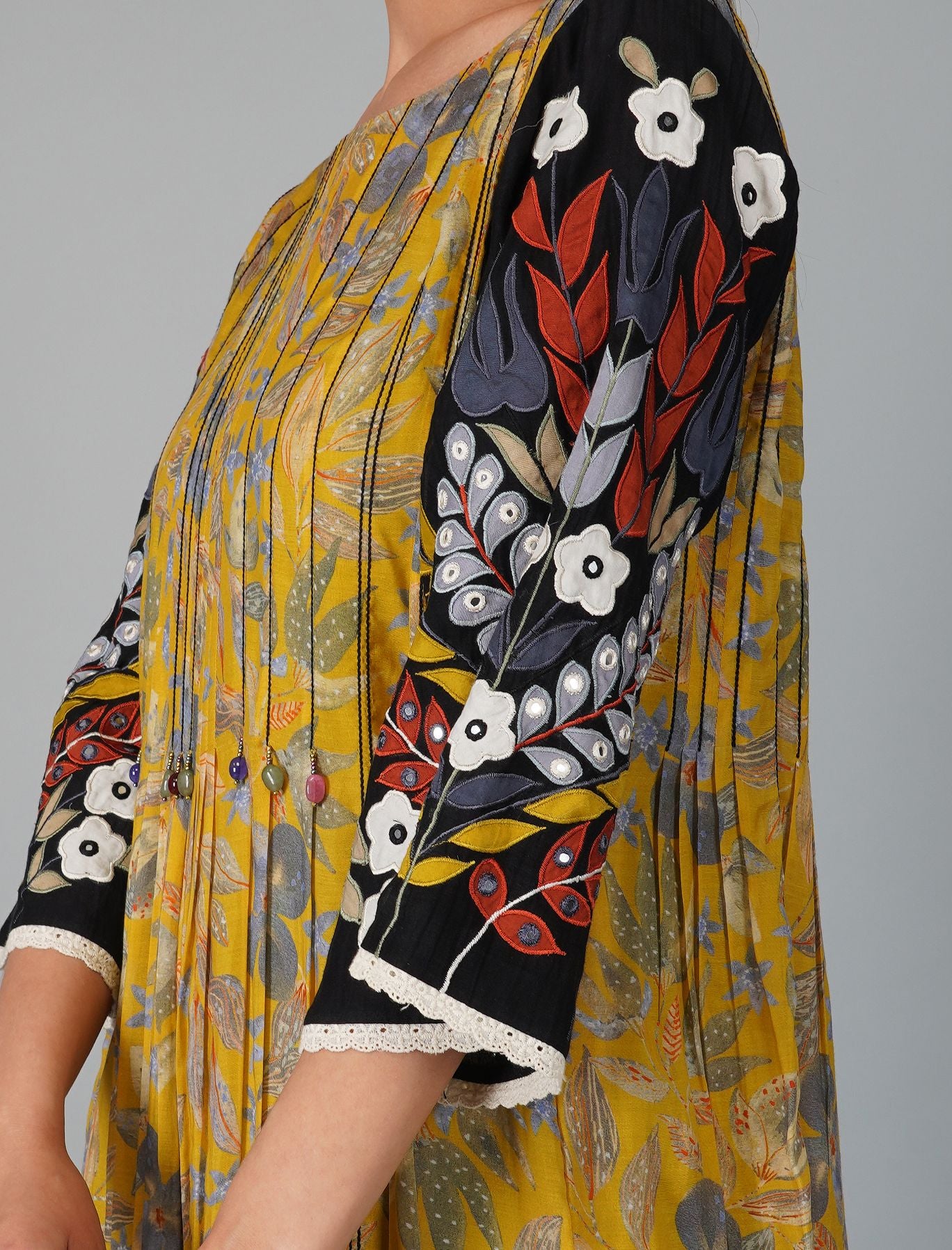 FLOWER PRINT PLEATED TUNIC SET WITH APPLIQUE SLEEVES