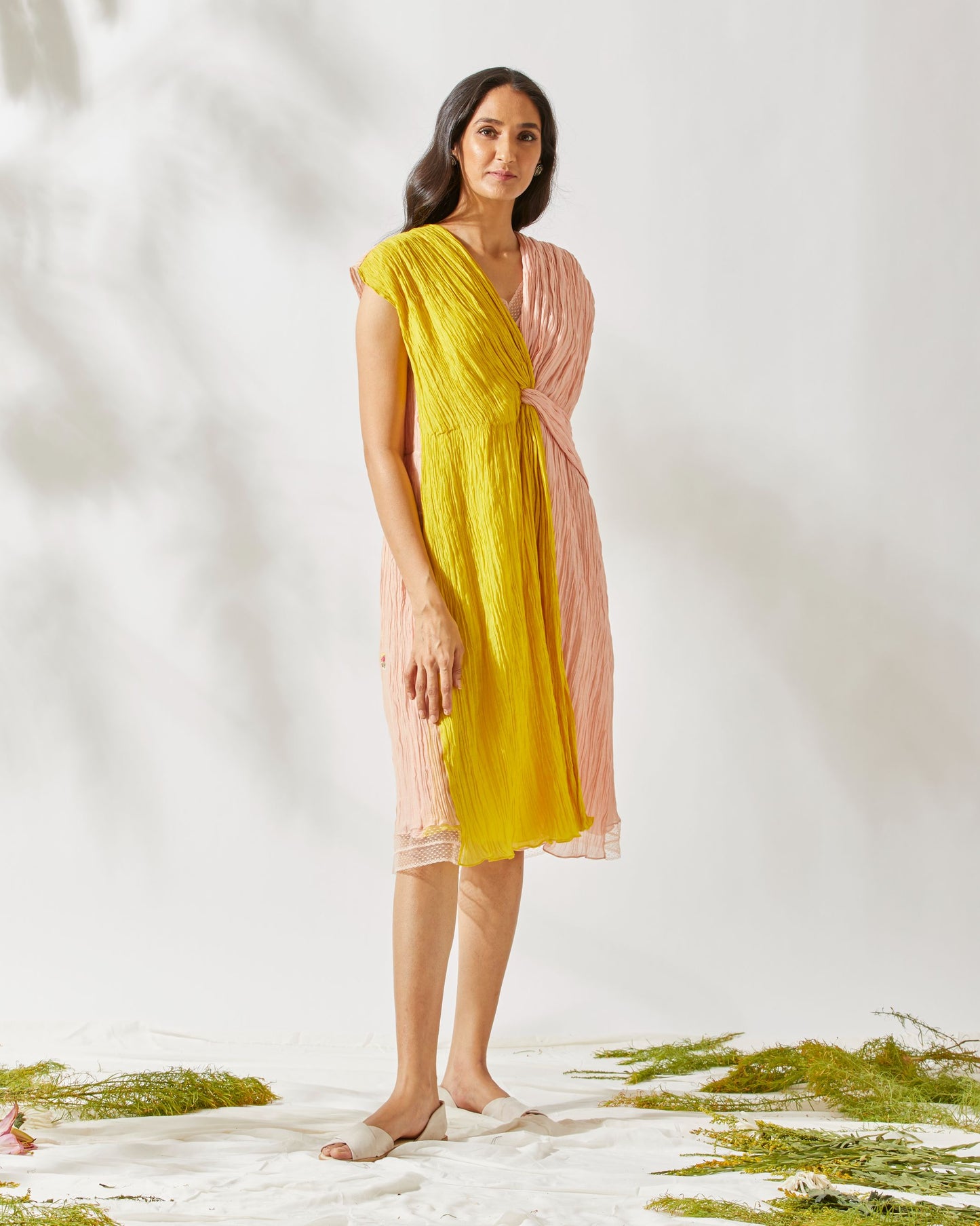 TWO TONED CARNATION KNOTTED DRESS