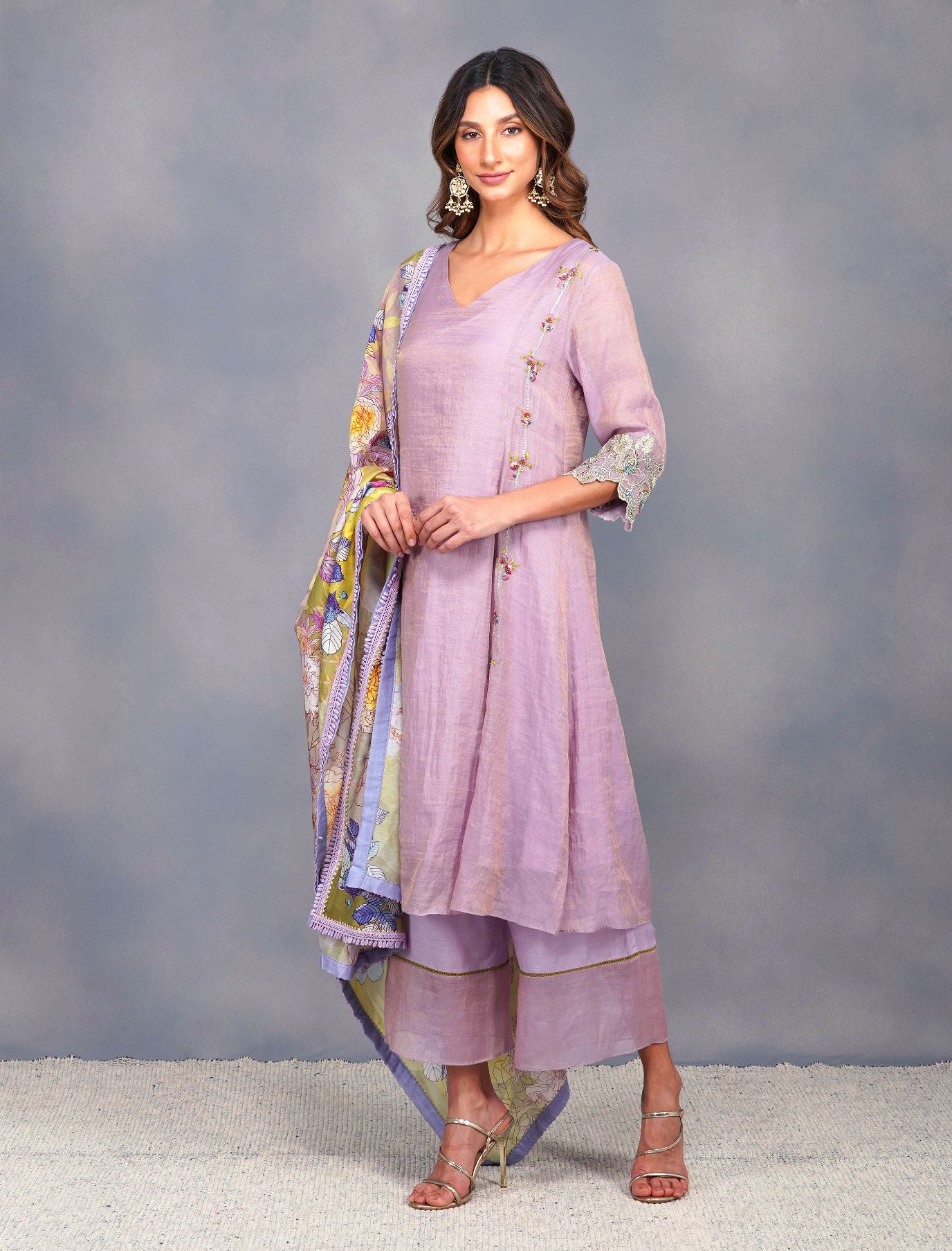 METALLIC FLOWER SUIT WITH BIG PRINT DUPATTA