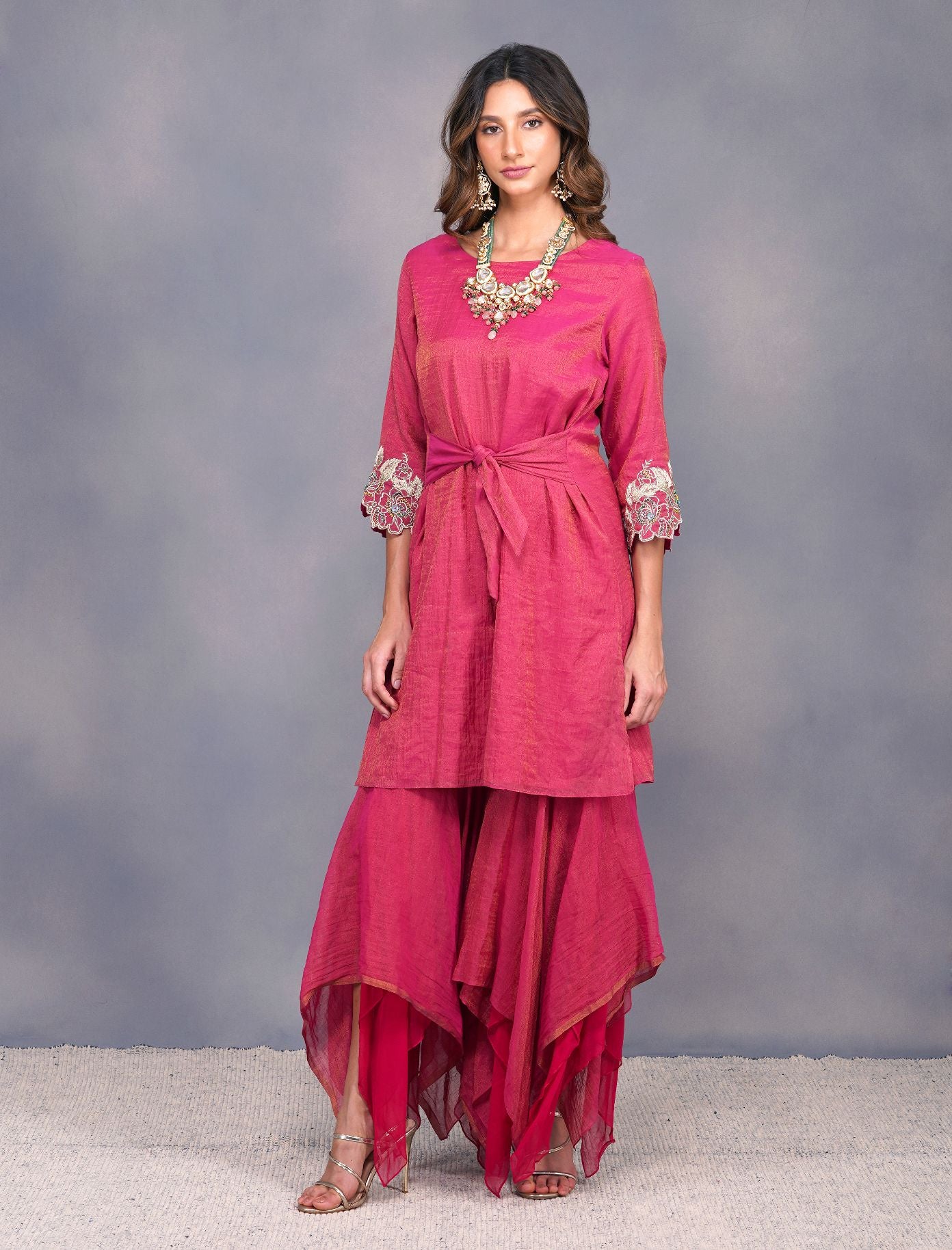 METALLIC FLOWER BELTED GARARA SET