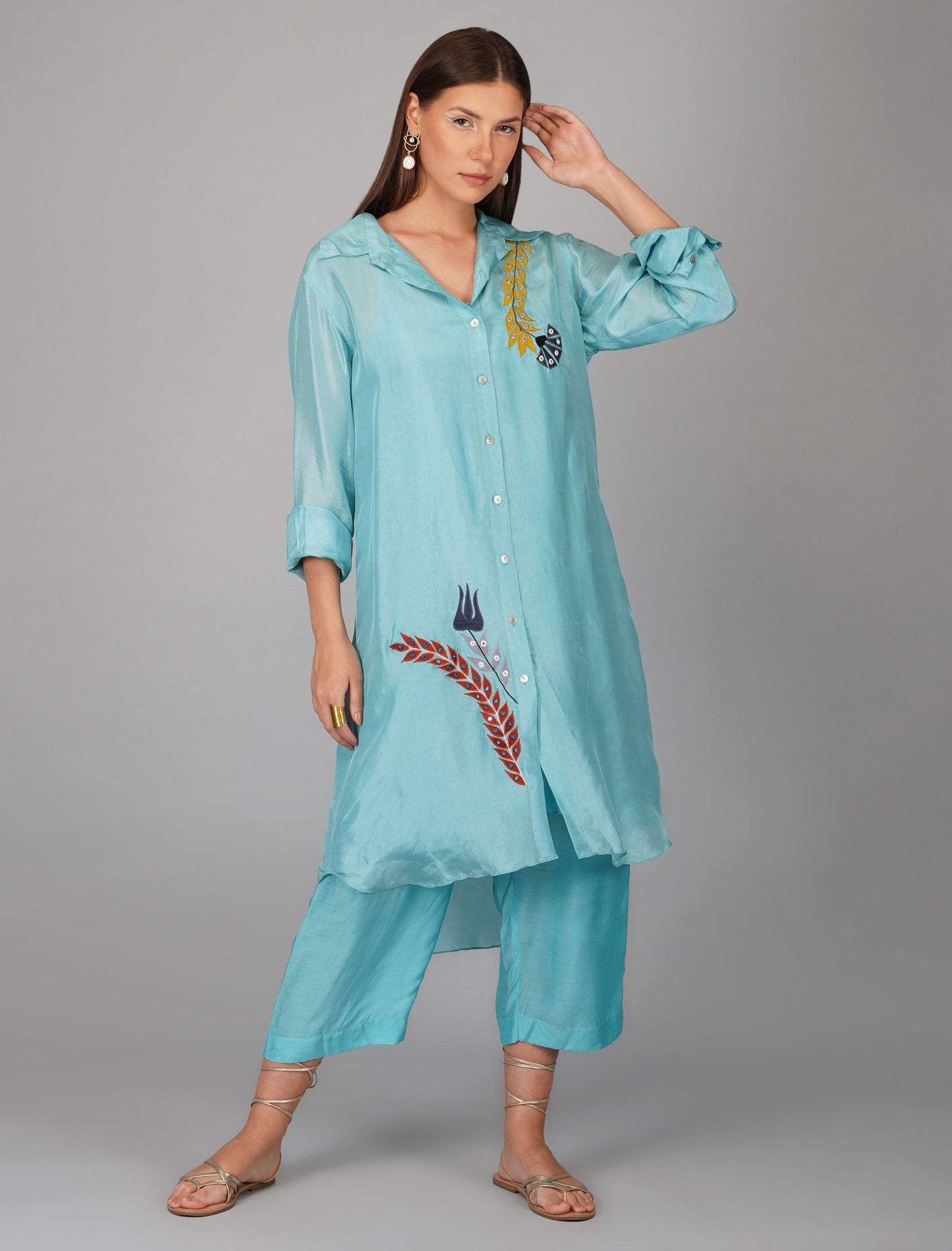 LONG SHIRT SET WITH APPLIQUE FLOWER