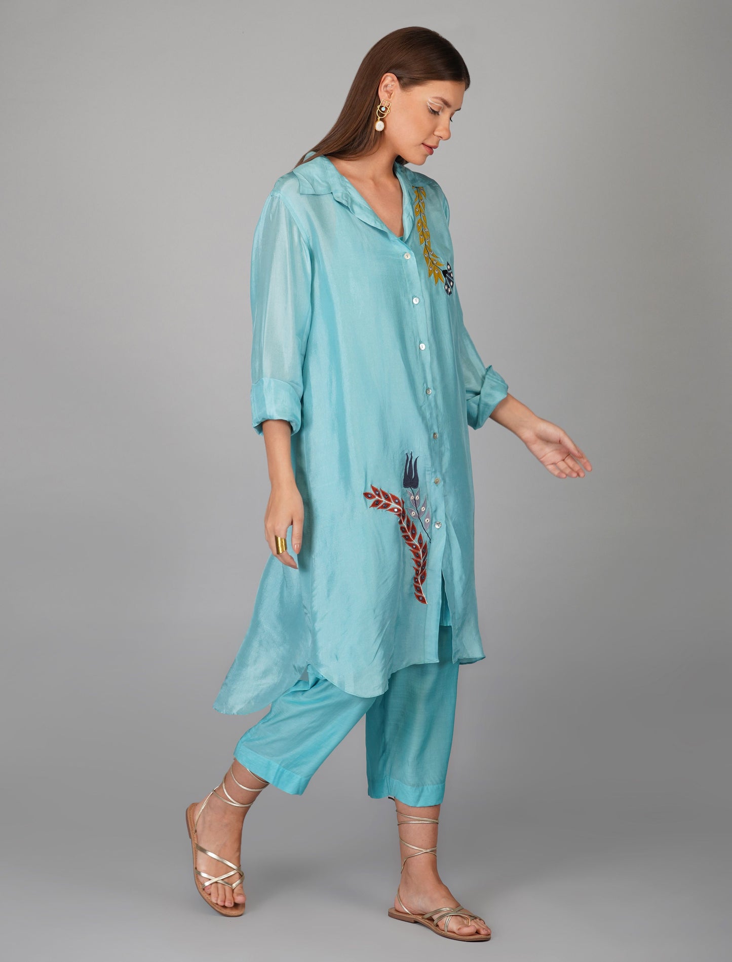 LONG SHIRT SET WITH APPLIQUE FLOWER