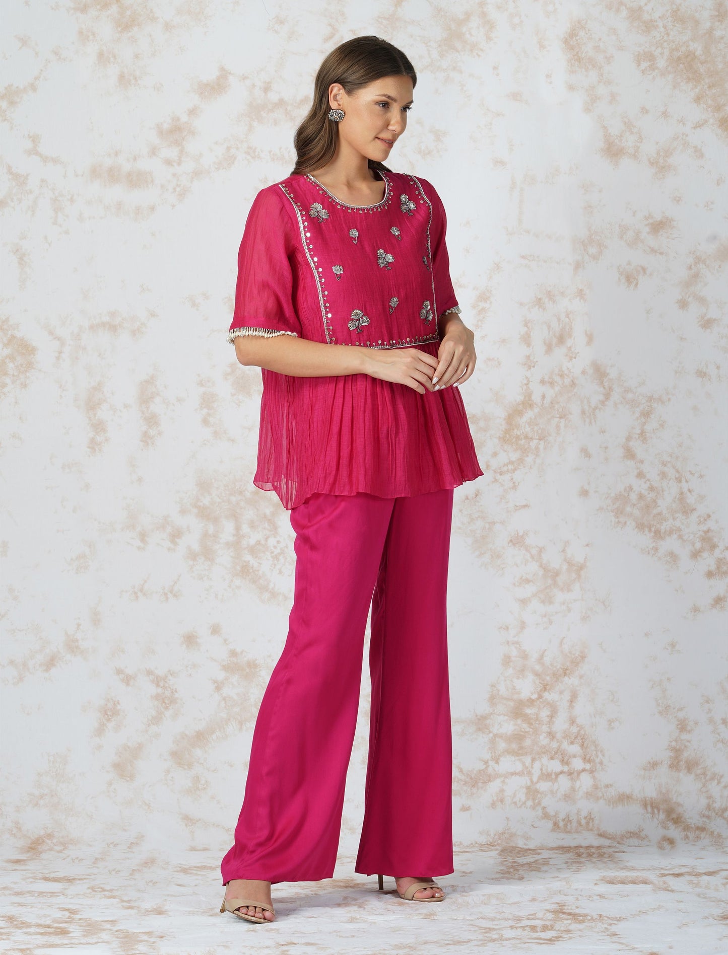 ANTIQUE WORK TIERED TOP SET