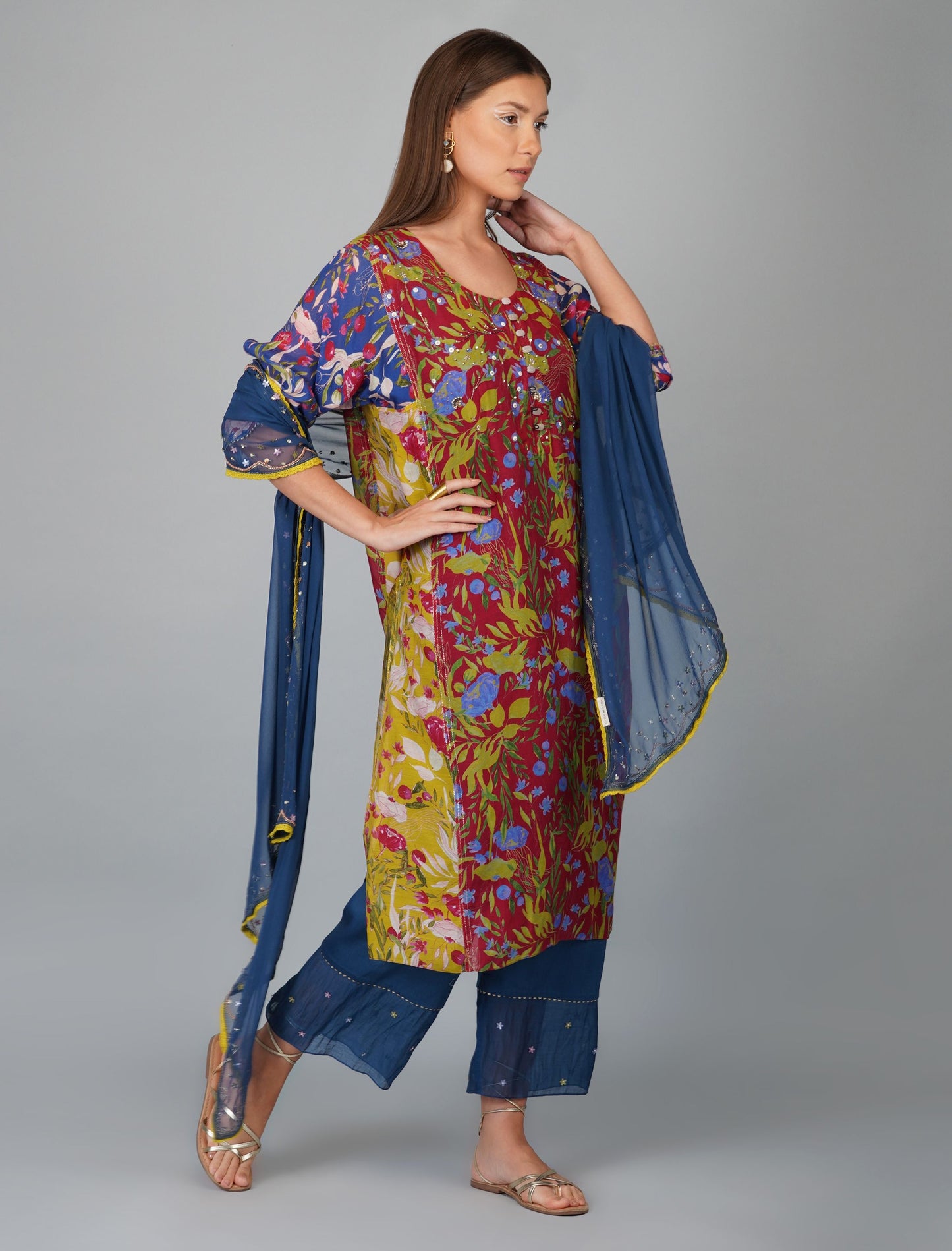 FLOWER PRINT PANELLED KURTA SET