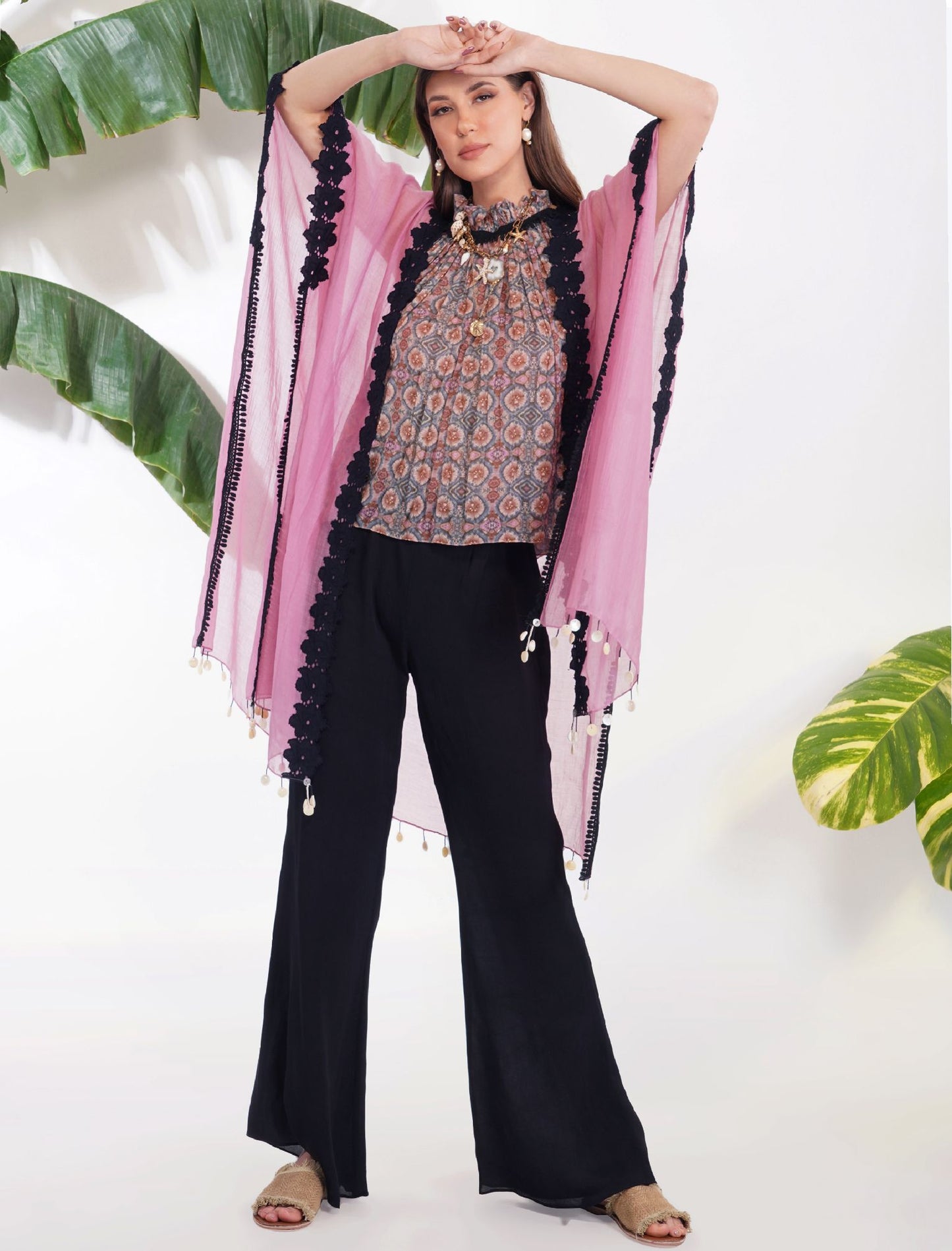 FLOWER APPLIQUE SHRUG