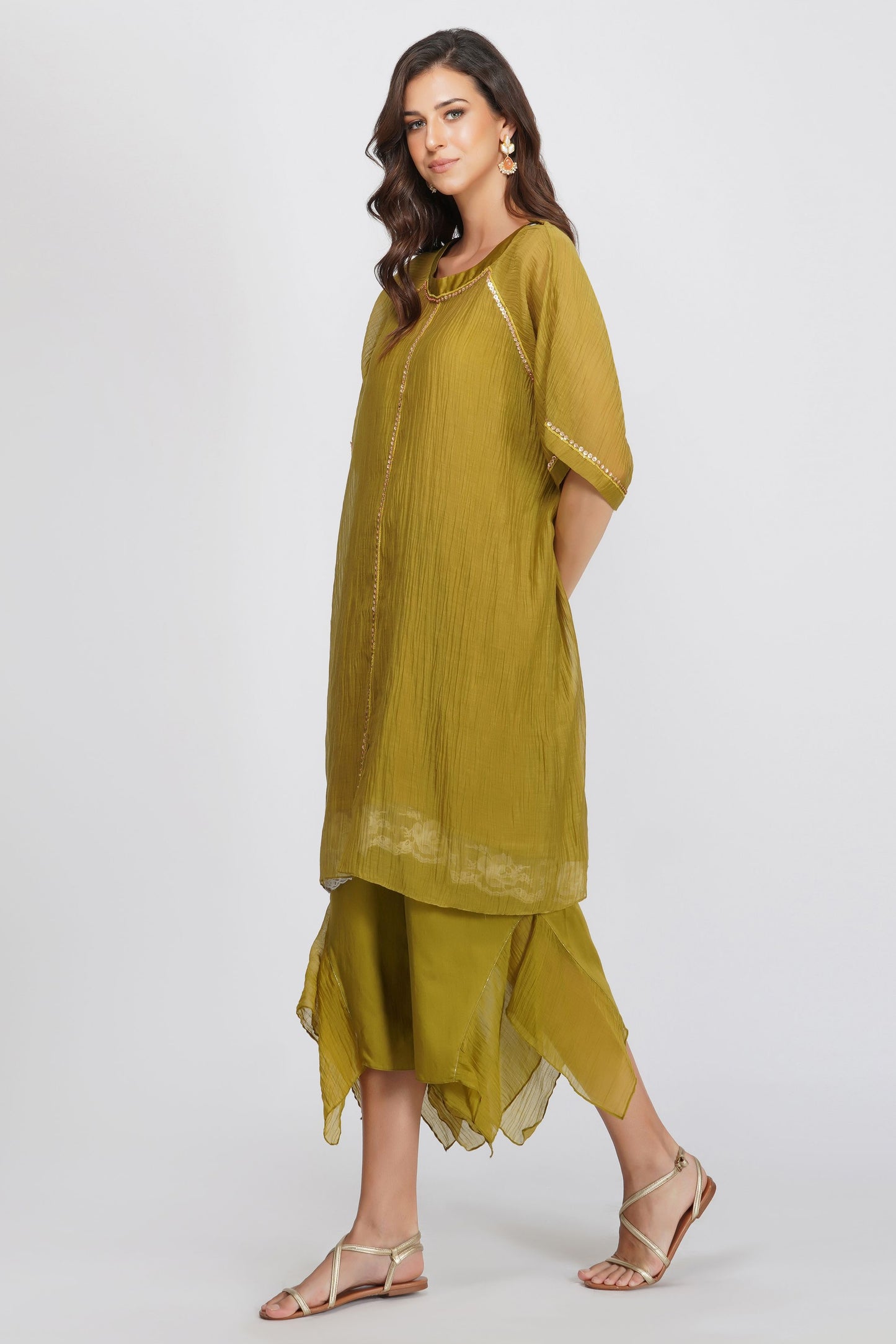 TSHIRT TUNIC WITH ASYMMETRICAL PANTS