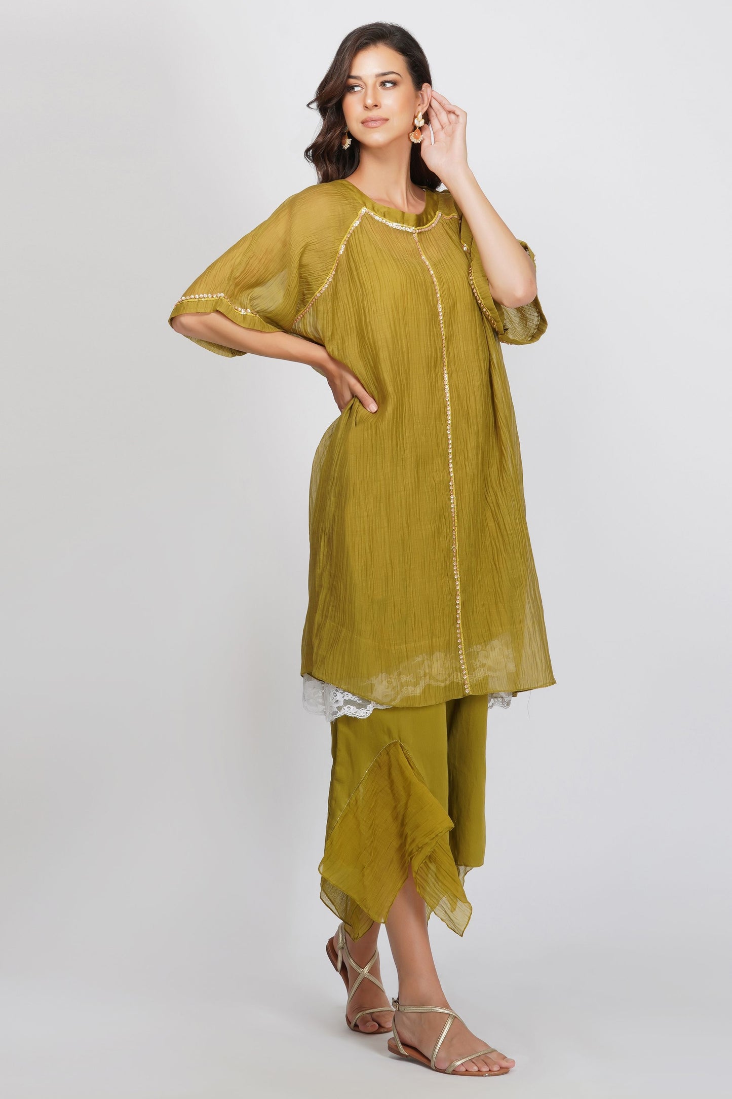 TSHIRT TUNIC WITH ASYMMETRICAL PANTS